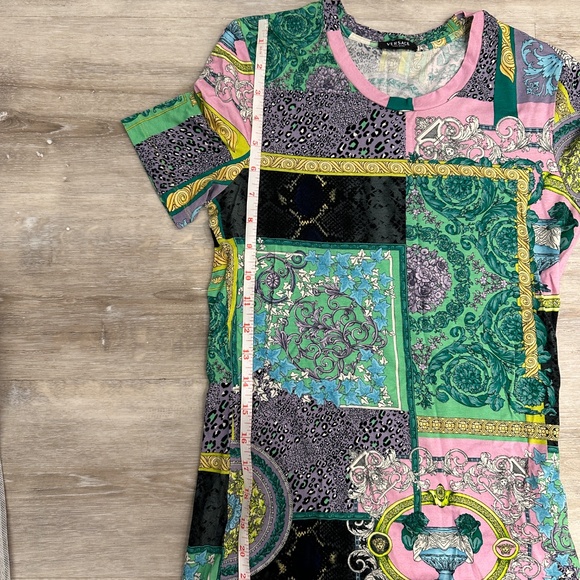Versace Patterned T-shirt, Small - Picture 6 of 7